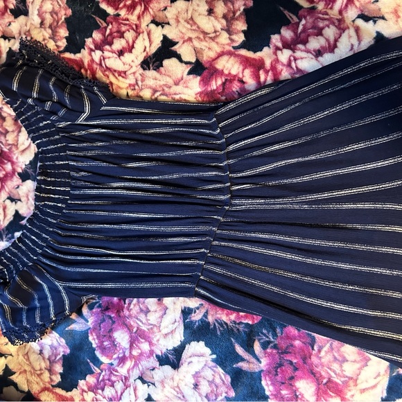 A blue and white striped jumper💙🤍 - Picture 6 of 6